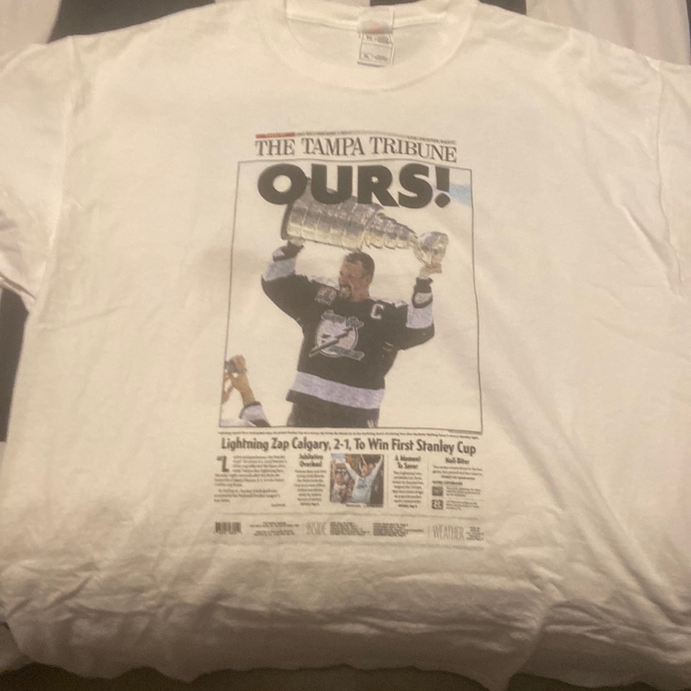 Vintage 2004 Stanley Cup Champions Tampa bay lightning shirt